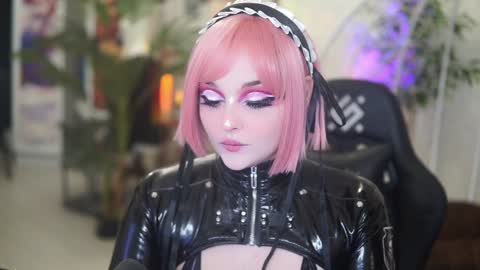 Snapshot of faith_chan chatting on December 10, 1:00 am faith_chan online show from December 10, 1:00 am