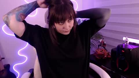 Snapshot of fallenag__ chatting on September 28, 2:20 am OF fallenag 1 online show from September 28, 2:20 am