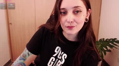 Snapshot of fallenag__ chatting on February 25, 2:25 am OF fallenag 1 online show from February 25, 2:25 am
