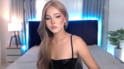 Belly Conklin online show from December 3, 11:05 pm