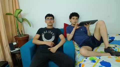 FallGays online show from May 30, 2:43 am