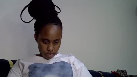 famous_bear online show from March 9, 7:18 pm