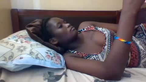 fancy_bellah online show from February 4, 7:51 am