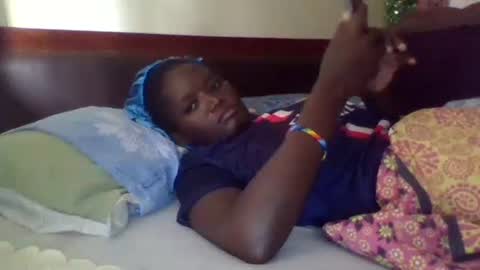 fancy_bellah online show from January 26, 4:09 am