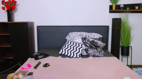 Fannie online show from November 12, 5:21 am