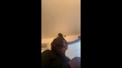 Snapshot of fansiibaby chatting on December 19, 12:45 am fansiibaby online show from December 19, 12:45 am