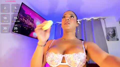 fantassyfenty online show from July 18, 10:45 pm