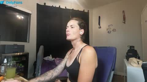 fantasydomgirl online show from April 26, 5:05 am