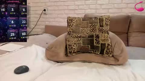 farah online show from April 14, 9:45 am