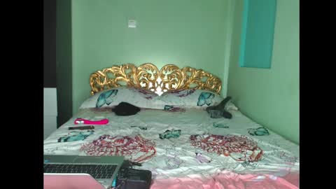 farfalina online show from February 28, 5:26 am