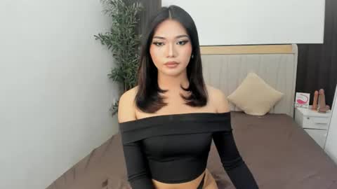 Farrah Zarake online show from July 18, 5:59 pm