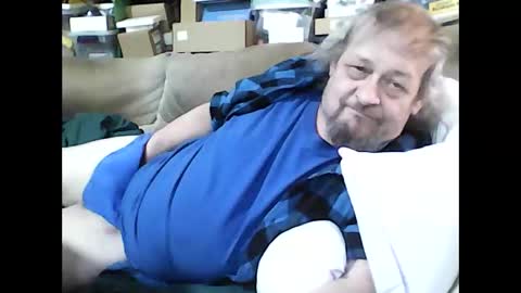 Snapshot of fasteddysex chatting on October 21, 3:27 pm HoneyCumJuice4U online show from October 21, 3:27 pm