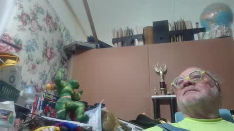 Fred. online show from May 17, 9:24 pm