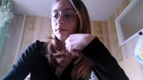 Jenny online show from May 18, 1:39 pm