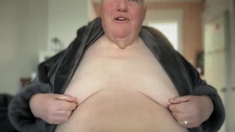 fatslutcutey online show from December 30, 9:16 am