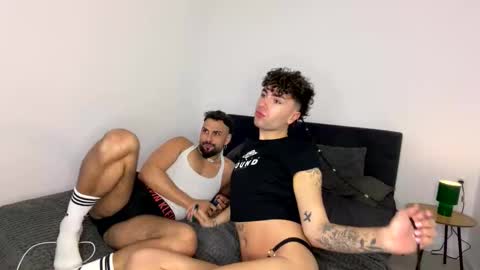 favcouple69_ online show from April 19, 1:06 am