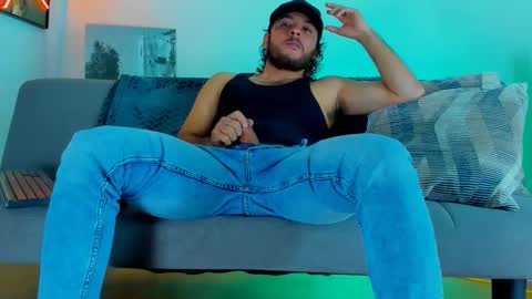 Snapshot of favid95 chatting on October 16, 4:50 pm favid95 online show from October 16, 4:50 pm