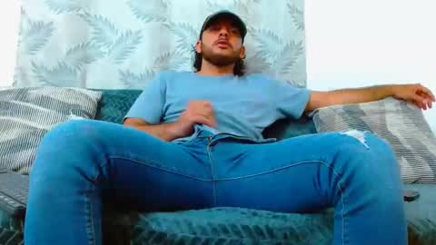 Snapshot of favid95 chatting on September 23, 1:16 pm favid95 online show from September 23, 1:16 pm