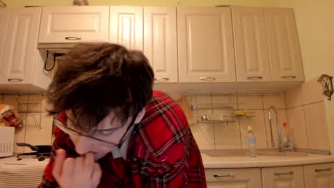 Michael online show from December 16, 5:43 pm