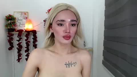 Snapshot of feisty_woman chatting on March 10, 6:38 am Prianka online show from March 10, 6:38 am