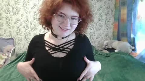 felicity_play online show from April 14, 6:05 am