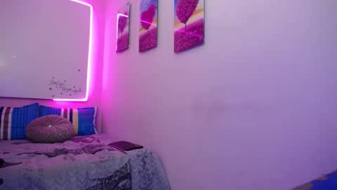 felina online show from March 9, 4:49 am