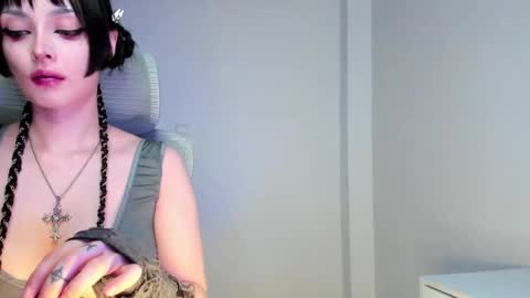 LUNA  UPDATE  Ill be back soon still recovering but feeling better . online show from October 28, 4:35 am