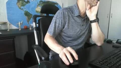 femdomsubby online show from December 4, 7:11 am