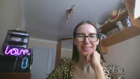 feraliss online show from February 28, 8:29 am