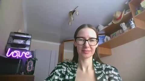 feraliss online show from March 1, 10:08 am