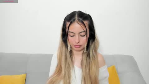 fernanda  online show from May 15, 2:24 pm