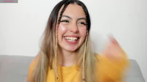 fernanda  online show from May 13, 4:05 pm
