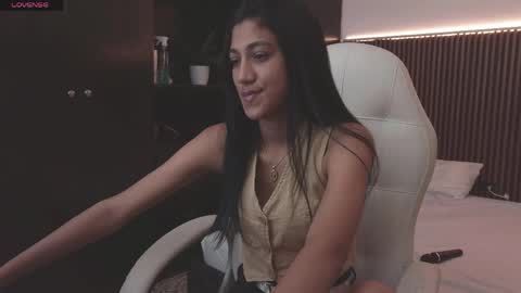 Freyja  online show from April 8, 1:19 am