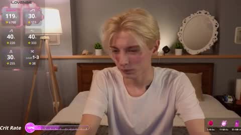 Snapshot of fiachand chatting on September 27, 10:51 pm Thomas online show from September 27, 10:51 pm