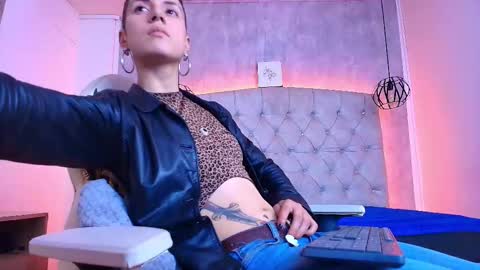   online show from December 18, 7:31 pm