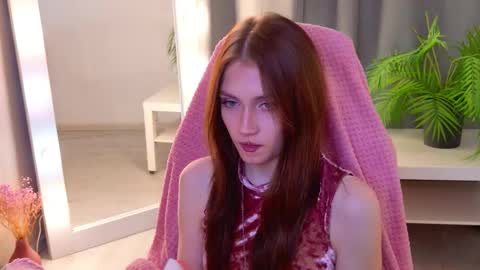 Snapshot of fieryimage chatting on October 9, 6:19 am Lexy online show from October 9, 6:19 am