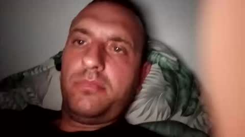 Snapshot of figonik chatting on October 18, 8:13 pm Nick online show from October 18, 8:13 pm