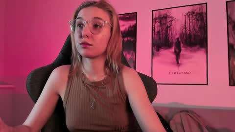 Snapshot of filipinaadams chatting on February 28, 2:31 am cap and Lana online show from February 28, 2:31 am