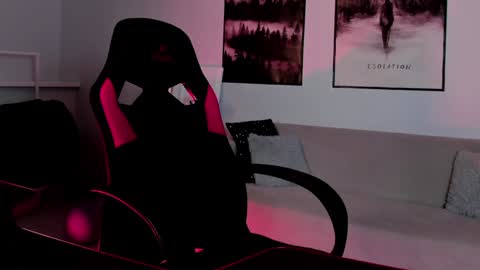 Snapshot of filipinaadams chatting on January 30, 4:55 pm cap and Lana online show from January 30, 4:55 pm