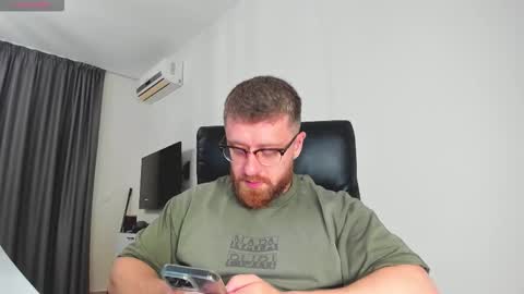 FindomGuyXXX online show from March 7, 11:43 am