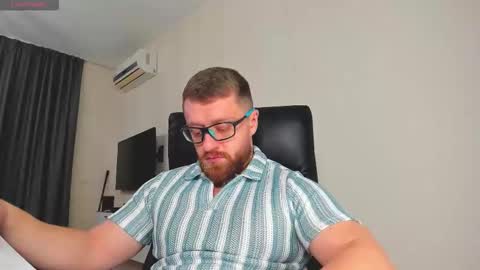 FindomGuyXXX online show from February 12, 8:01 pm