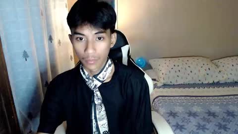 fineboii_rey18 online show from October 7, 3:19 pm