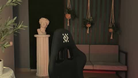 fiora online show from November 7, 5:10 am