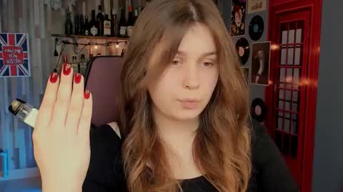 fiora online show from November 28, 1:29 pm