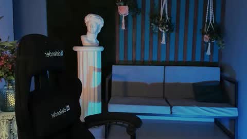 fiora online show from September 12, 11:23 am