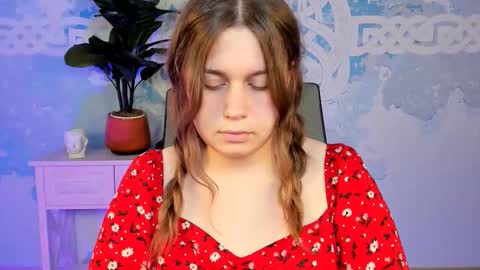 fiora online show from September 18, 3:38 pm