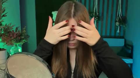 fiora online show from October 3, 5:38 am