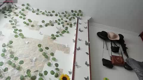     online show from September 15, 2:51 pm