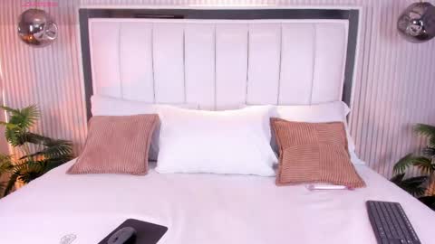 Fiorela online show from April 16, 4:12 am