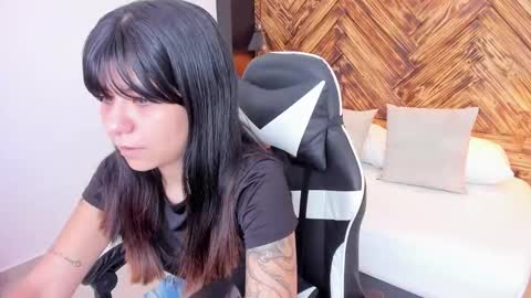 Snapshot of fiorella18_ chatting on September 30, 4:39 pm F I O R E L L A online show from September 30, 4:39 pm